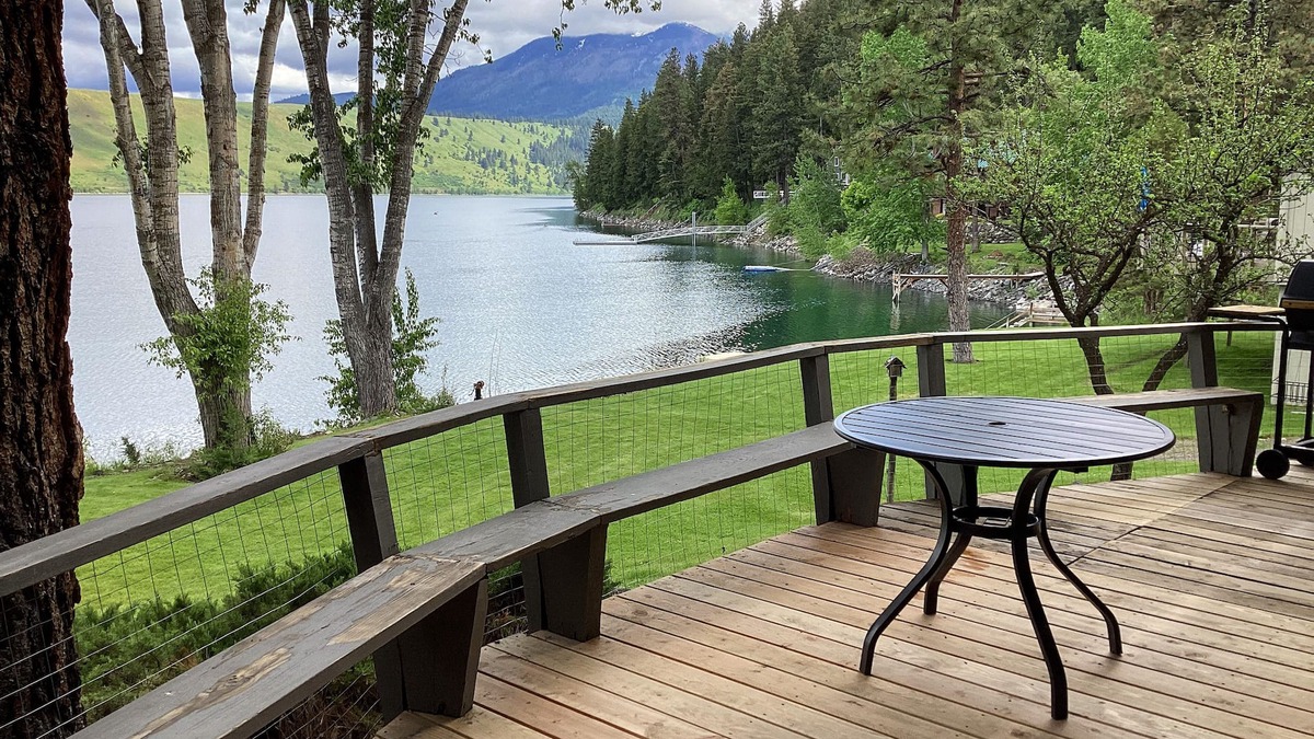 Joseph Cabin | Dog-friendly & attractive lakefront house with water views & washer/dryer