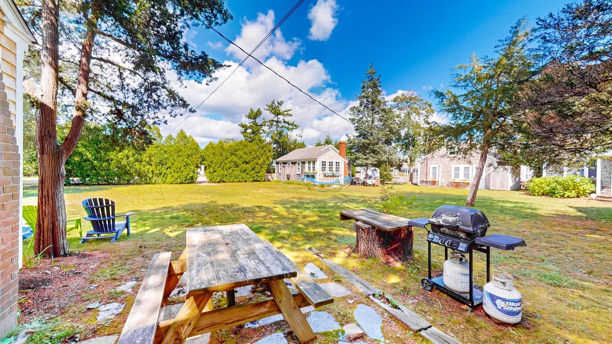 Harwich Port Cottage | Dog-friendly beach cottage on Harwich's main street with large lawn
