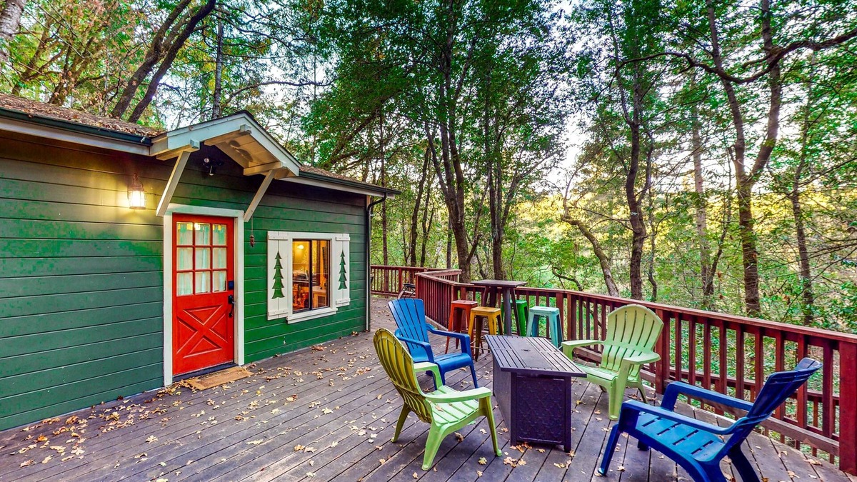 Hacienda House | Dog-friendly cabin under towering redwoods w/expansive deck, bbq & hot tub