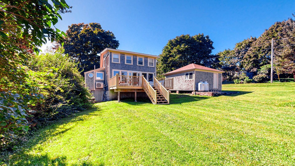 Owls Head Cottage | Dog-friendly cottage with amazing bay views & deck - snowbirds welcome