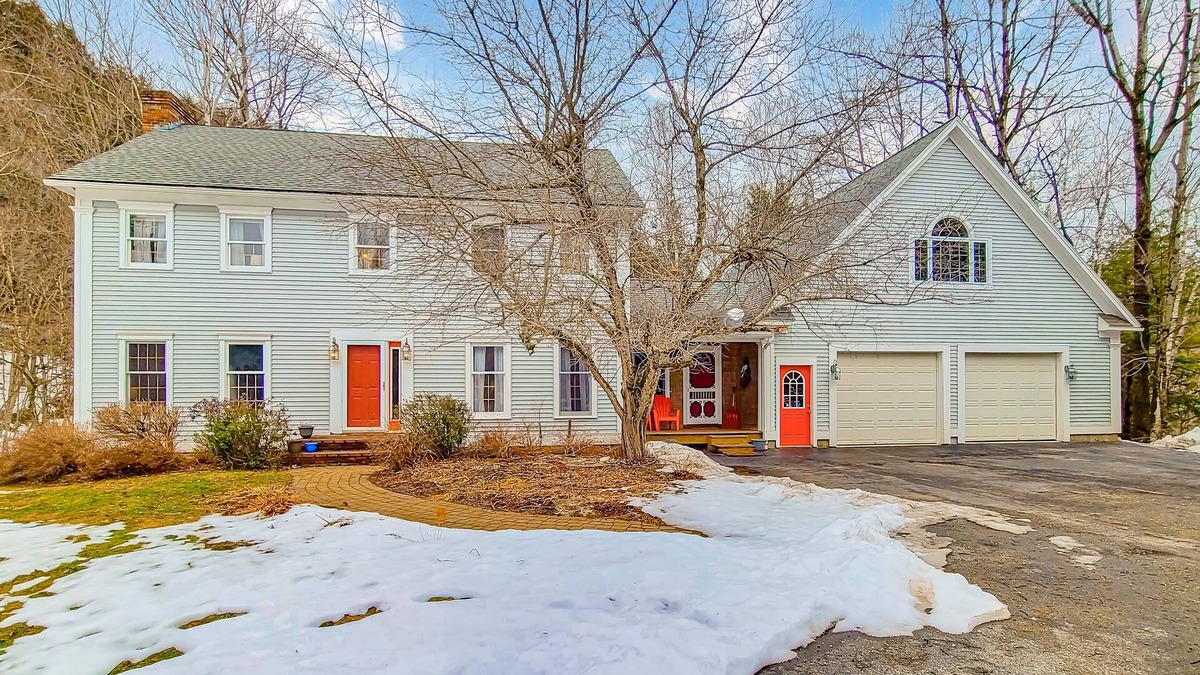 Jeffersonville House | Dog-friendly home on 10 acres with hot tub & views - steps to LV Rail Trail