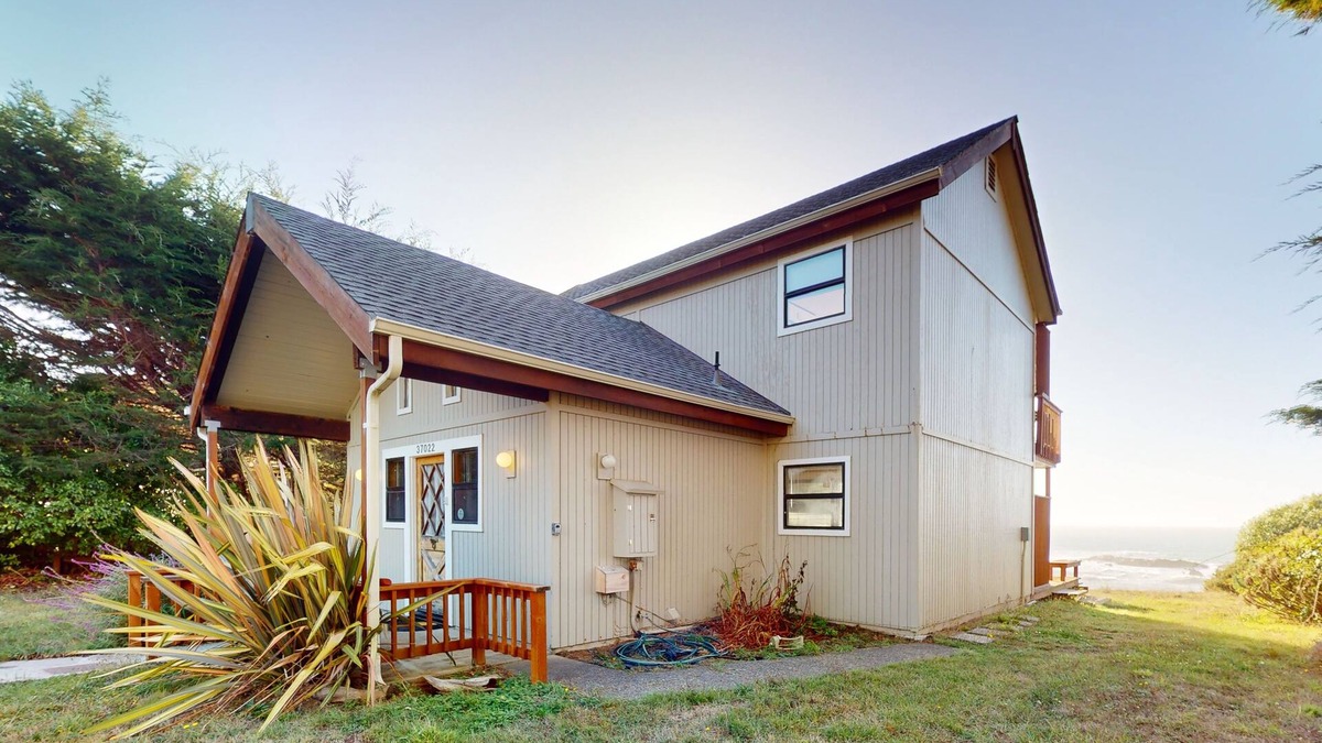 Westport House | Dog-Friendly Home w/Ocean Views, Private Hot Tub, Washer/Dryer, and Free WiFi