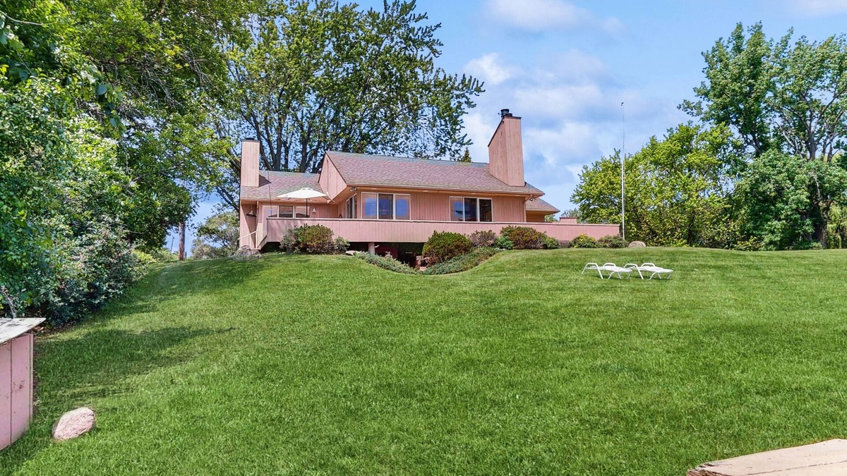 North Hero House | Dog-friendly, house & guest house on Lake Champlain, views, lakefront, bbq