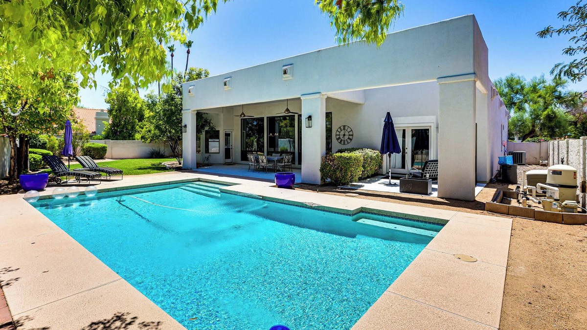 Buenavante House | Dog Friendly! Modernist Oasis in North Scottsdale