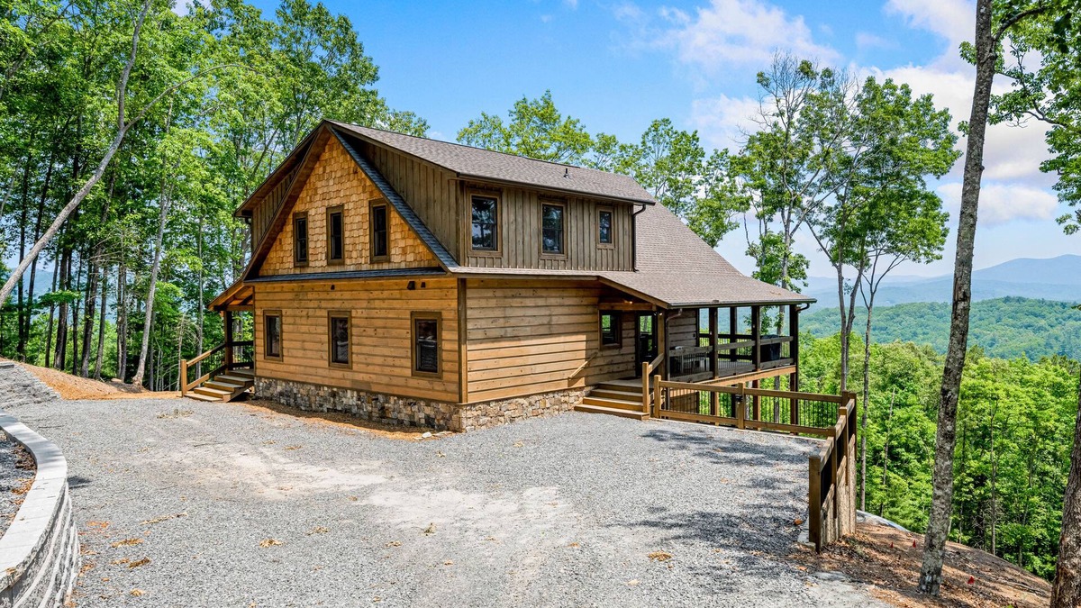 Aska Cabin | Dog-friendly, mountain-view cabin with hot tub, fireplaces, firepit, game room