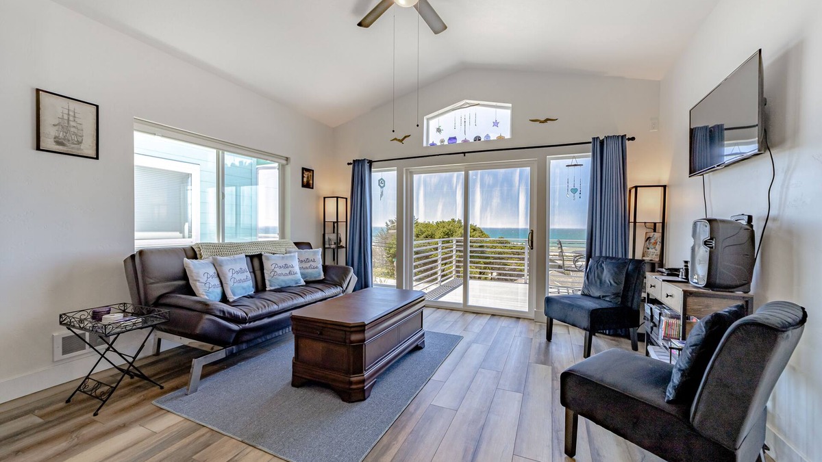 Gold Beach Cottage | Dog-friendly oceanside home w/WiFi, ocean views, private W/D, deck, & fireplace