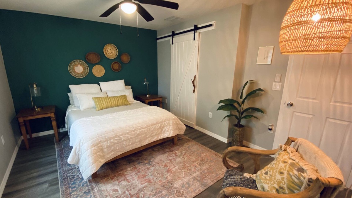 Fellowship House | Dog Friendly Retreat near WEC