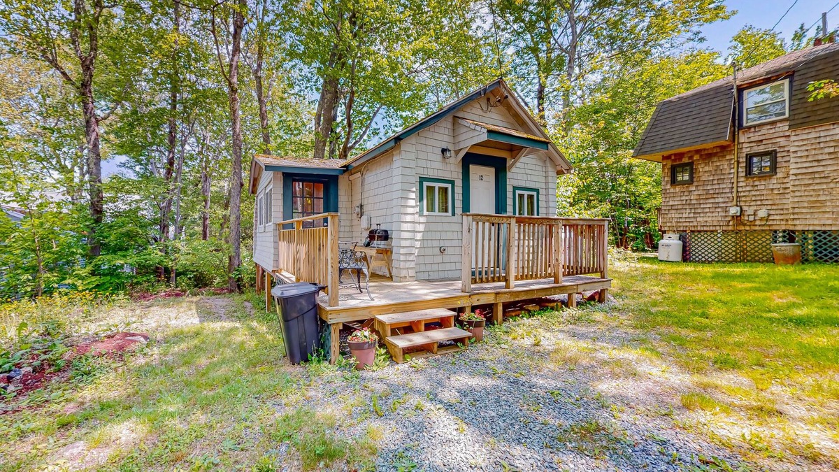 Otter Creek Apartment | Dog-friendly studio cabin with deck, kitchenette, & fast WiFi - steps to Acadia