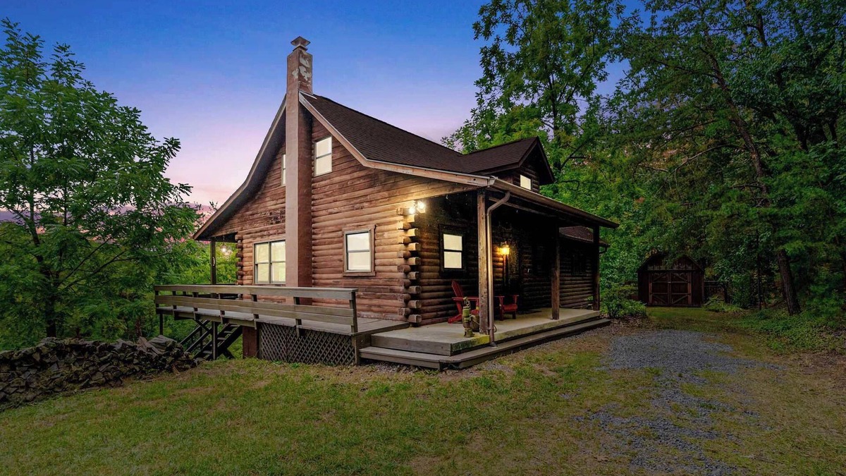 Baker Ski Chalet | Dog Friendly with Fire Pit and Yard by the River