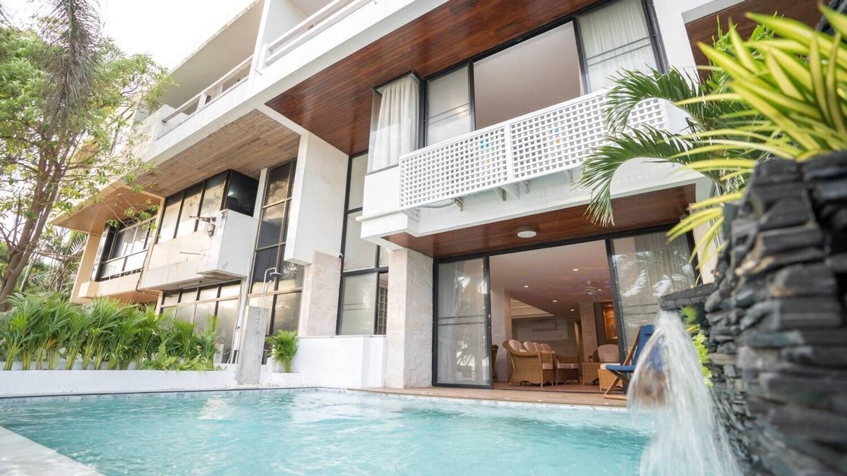Jomtien Villa | Dojo pool villa beach front and sea view