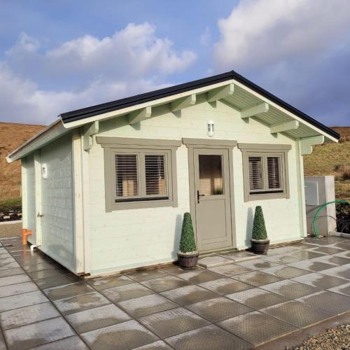 Glencolmcille Apartment | Dolmen Lodge.