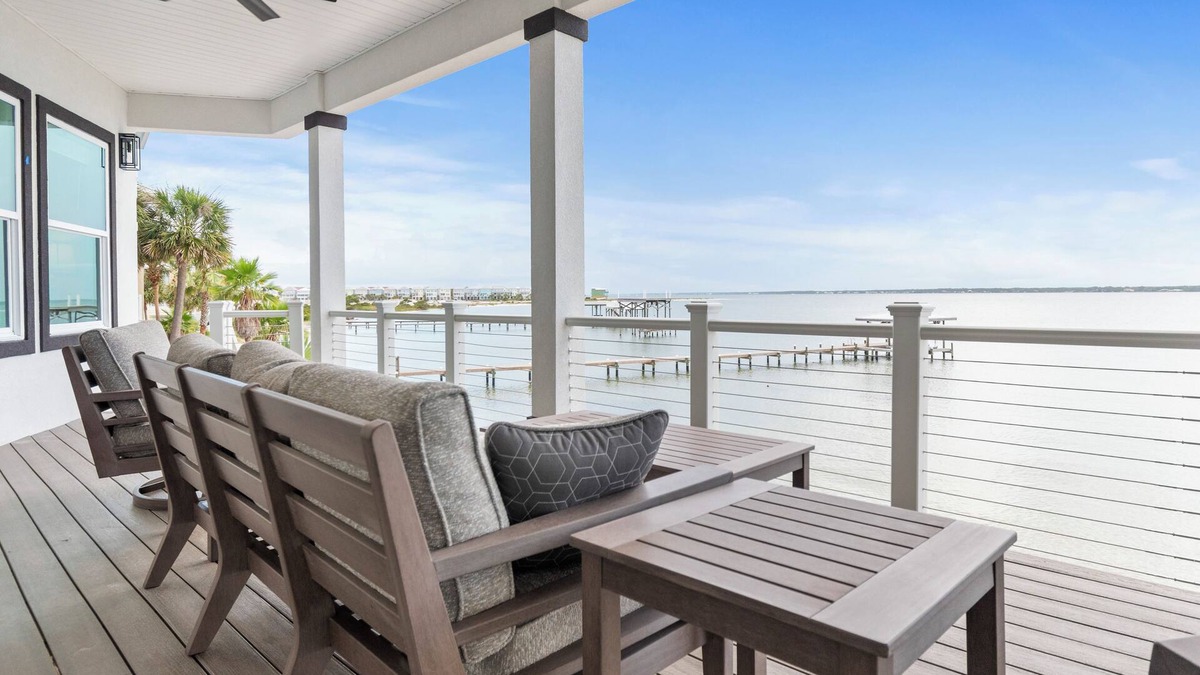 Caribbean Isle House | Dolphin Cove-Luxury Soundfront retreat w/private pier. 6 bed/6.5 bath sleeps 16