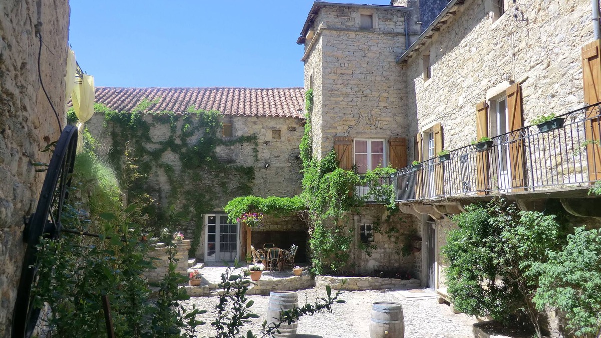 Saint-Jean-d'Alcapies Bed & Breakfast | Domaine d'Alcapiès