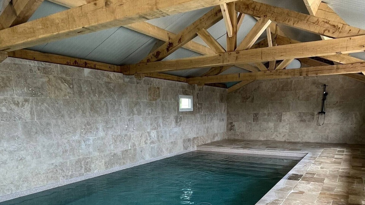 Saint-Desir House | Domaine de la Desirée: 55 beds, parties, heated swimming pool all year round
