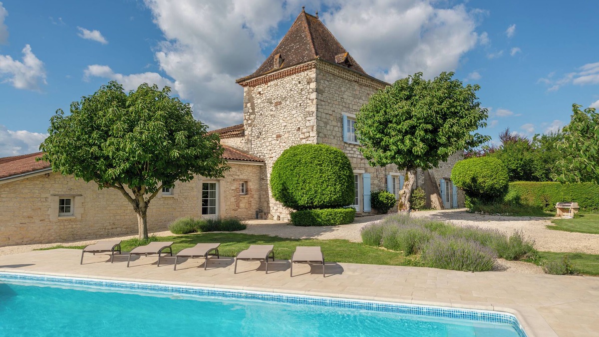 Trentels House | DOMAINE DE LA GRANJA - House of Happiness