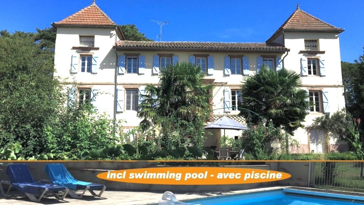 Lisle-sur-Tarn Other | Domaine de Ménerque small castle