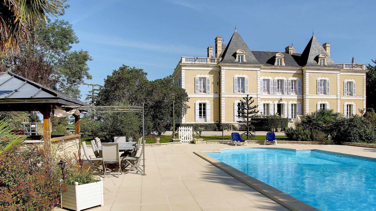 Sanilhac Bed & Breakfast | Domaine De Pouzelande B&B