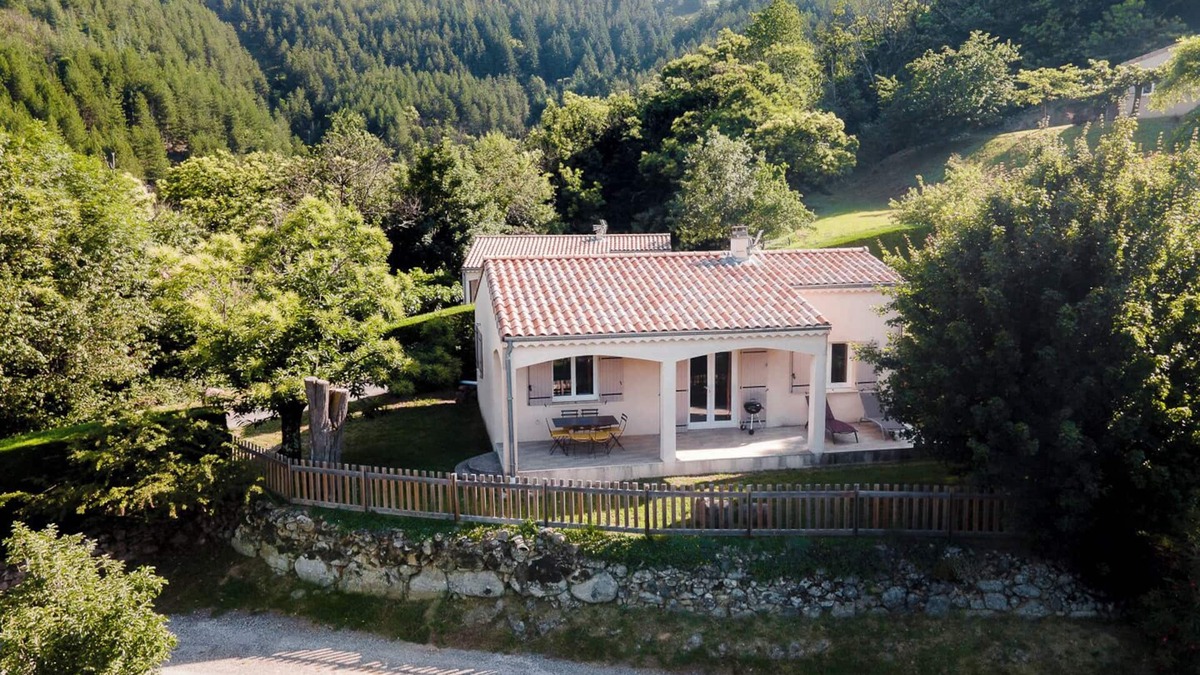 Asperjoc House | Domaine du Vernadel, Panoramic, swimming pool near Antraiques and Vals les Bains