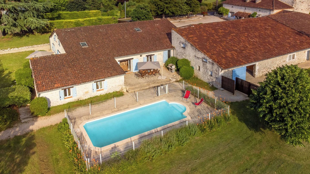 Trentels House | DOMAINE LA GRANJA - Lou Prat