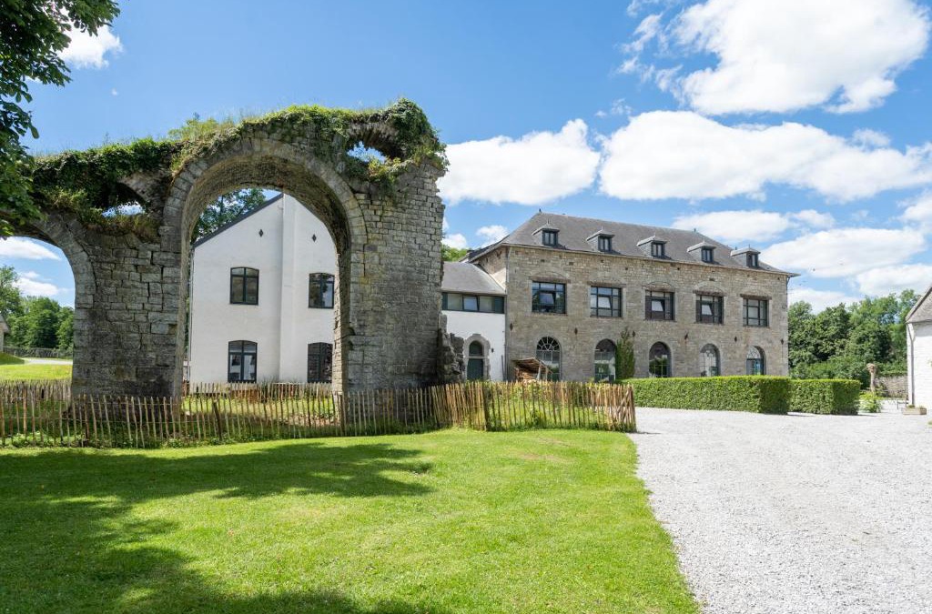 Couvin House | Domaine St Roch