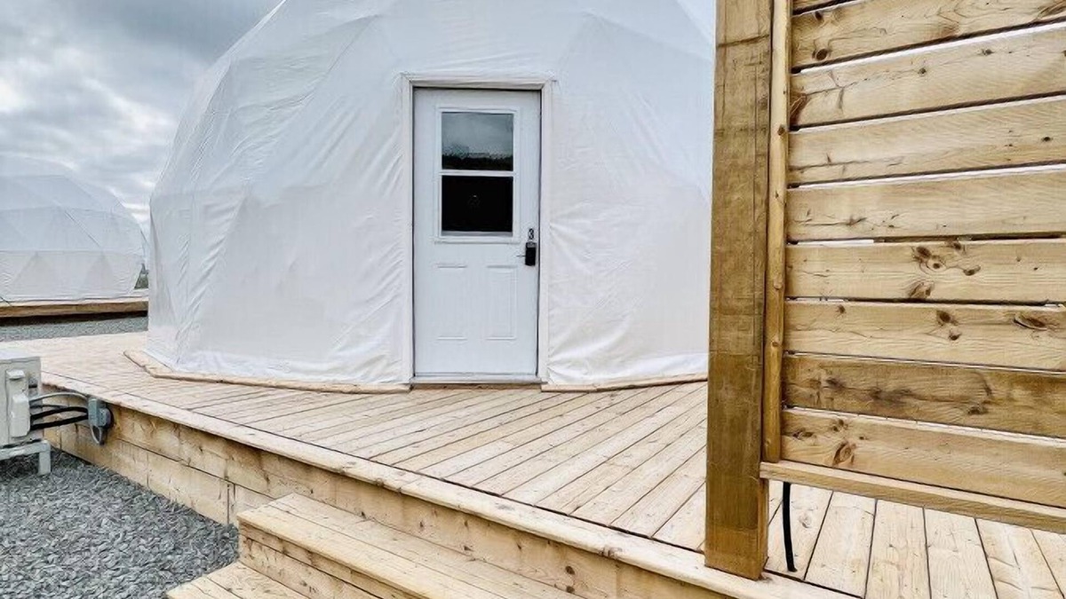 West Bay Cabin | Dome 3 · Luxury Lakeside Dome Experience & Hot Tub