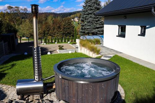 Grodek Nad Dunajcem Ski Chalet | Domek Viking z prywatnym ogrzewanym basenem sauną oraz balią z jacuzzi