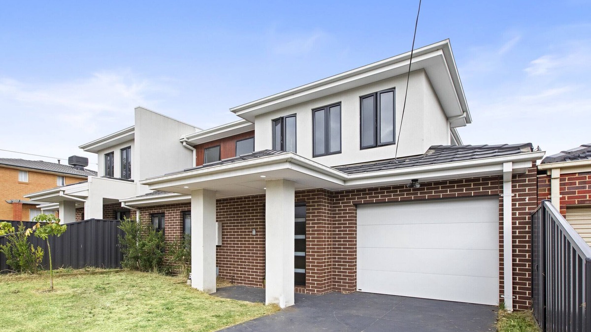 Clayton Apartment | Domi Rentals - The Browns Residence