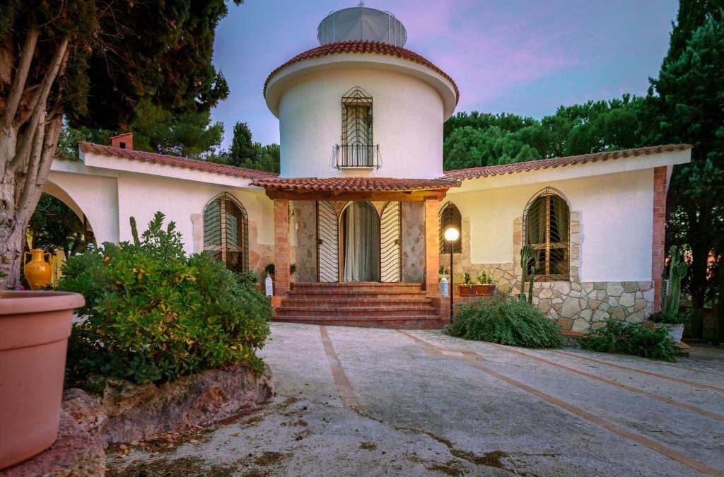 Monti D'arena-Bosco Caggione Villa | Domina Levante - Exotic Villa with private SPA and Beach access