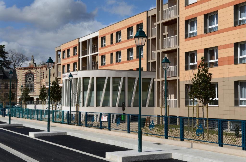 Romorantin-Lanthenay Apartment | Domitys Le Jardin des Trois Rois