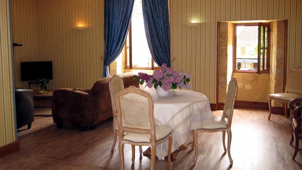 Domme Apartment | DOMME, bastide in the center of the golden triangle