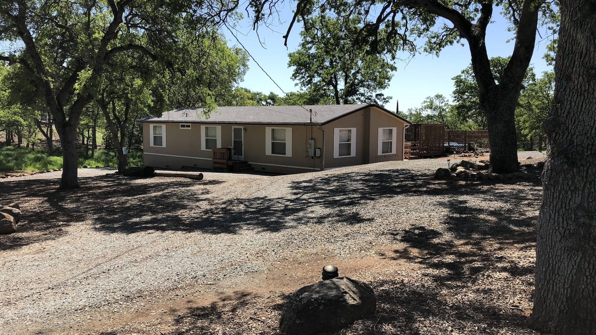 Coulterville House | Don Pedro Hideaway at the Lake