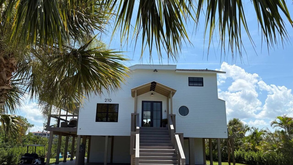 Palm Island House | Don Pedro Island: Canal w. dock and 5-Min to Beach