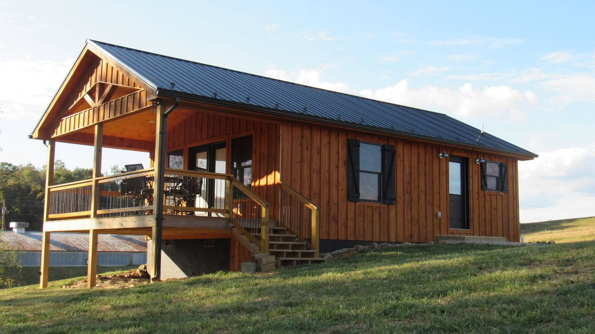 Bristol Cabin | Don's Den Riverfront cabin on the South Holston River