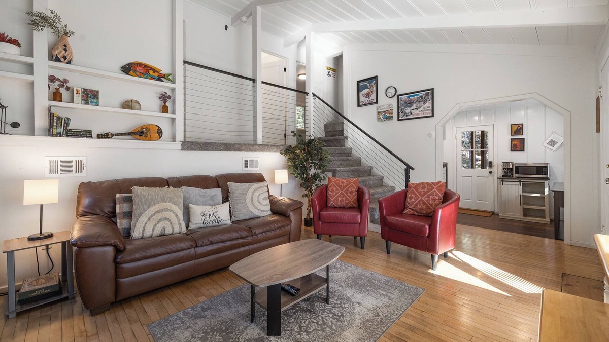 Donner Lake Woods Cabin | Donner Lake Cabin Near Sugar Bowl and Royal Gorge on Old Hwy 40!