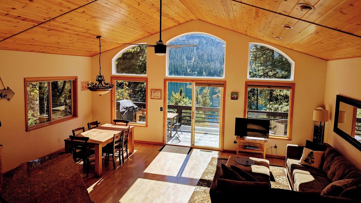 Truckee House | Donner Lake Cabin with LAKE VIEW, DECK and AC