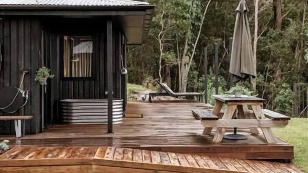 Booroobin House | Donnington Ridge Eco Cabin