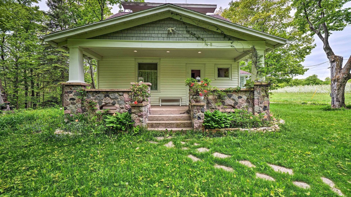 Ellison Bay Apartment | Door County Retreat ~ 3 Mi to Sister Bay Beach