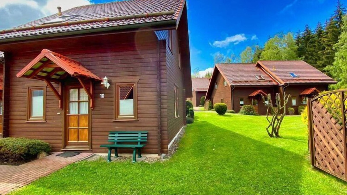 Rotacker House | Doppelhaushälfte in Hasselfelde