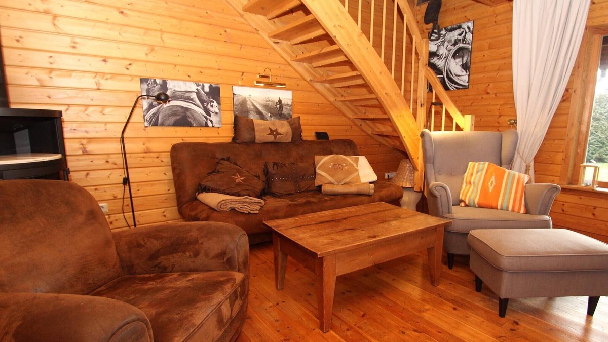 Rotacker House | Doppelhaushälfte in Hasselfelde