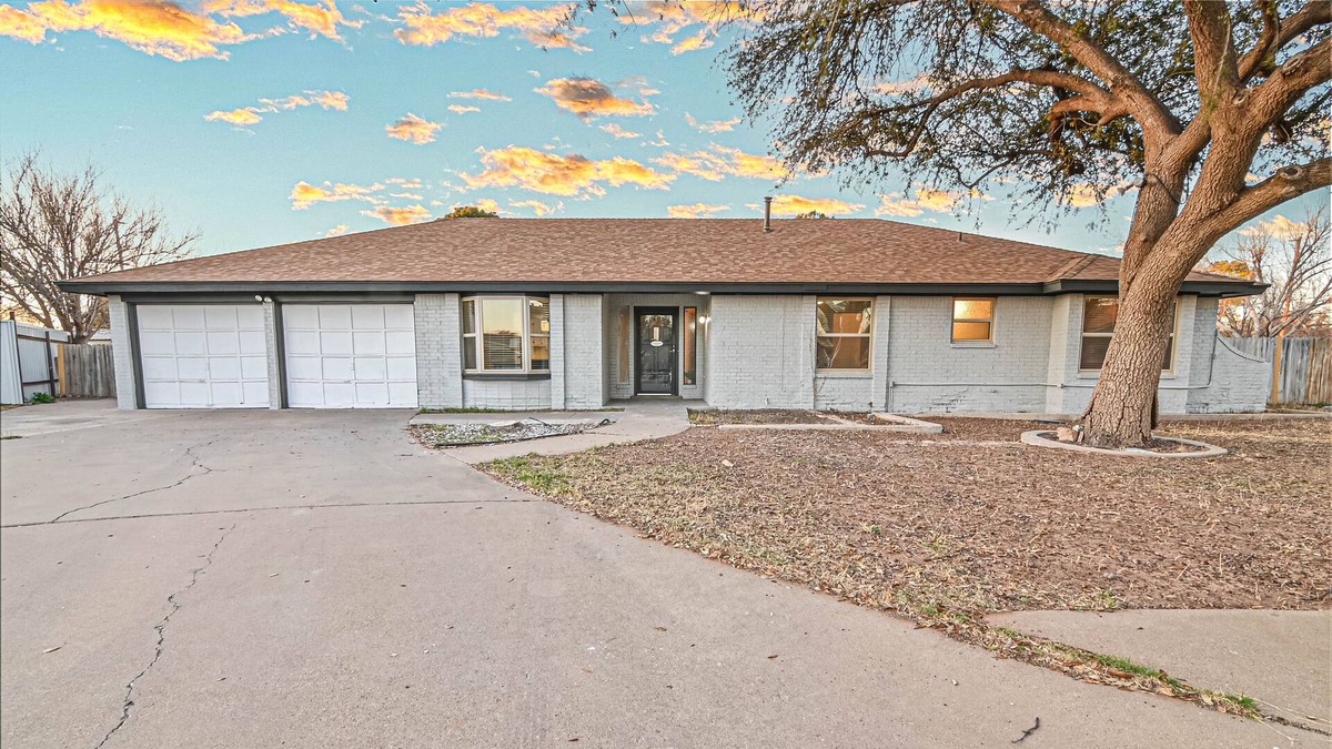 Wydewood Estates House | Dora Place
