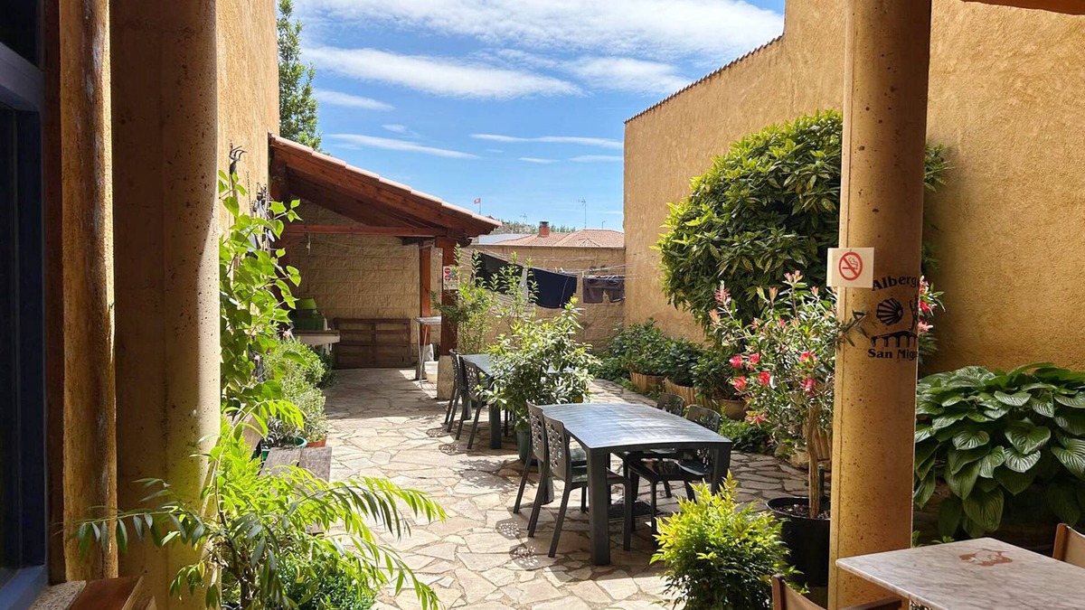 Hospital de Orbigo Hotel | DORMERO Albergue San Miguel