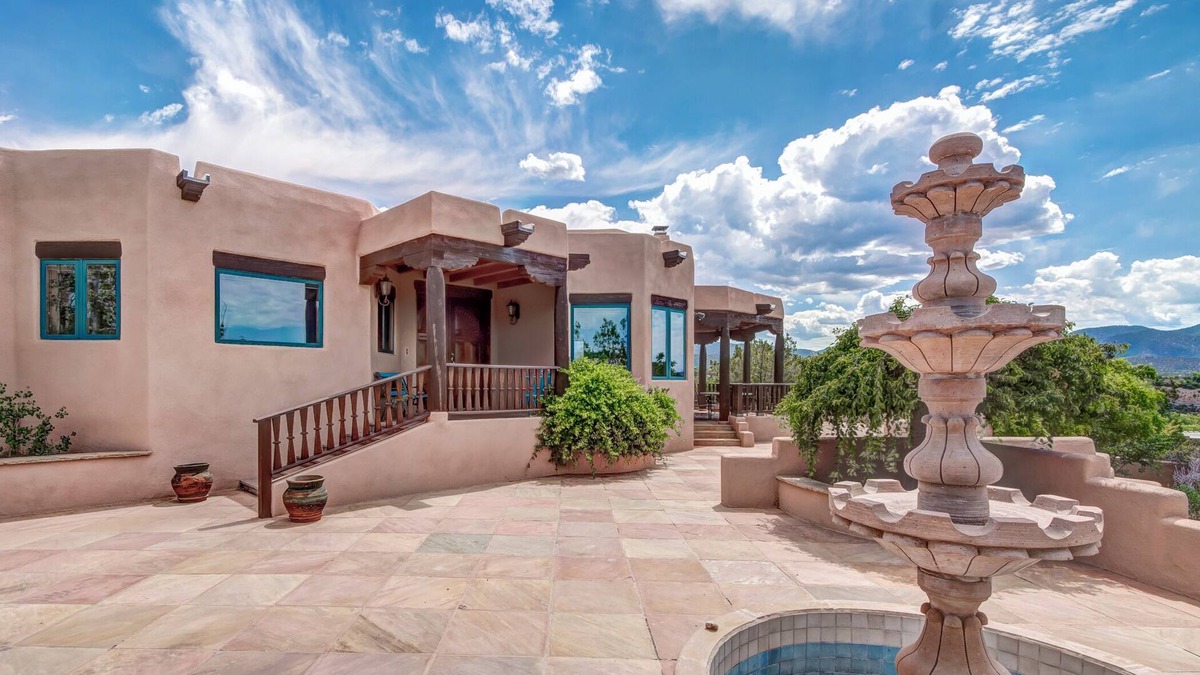 Santa Fe House | Dorthia Garden Retreat & Views