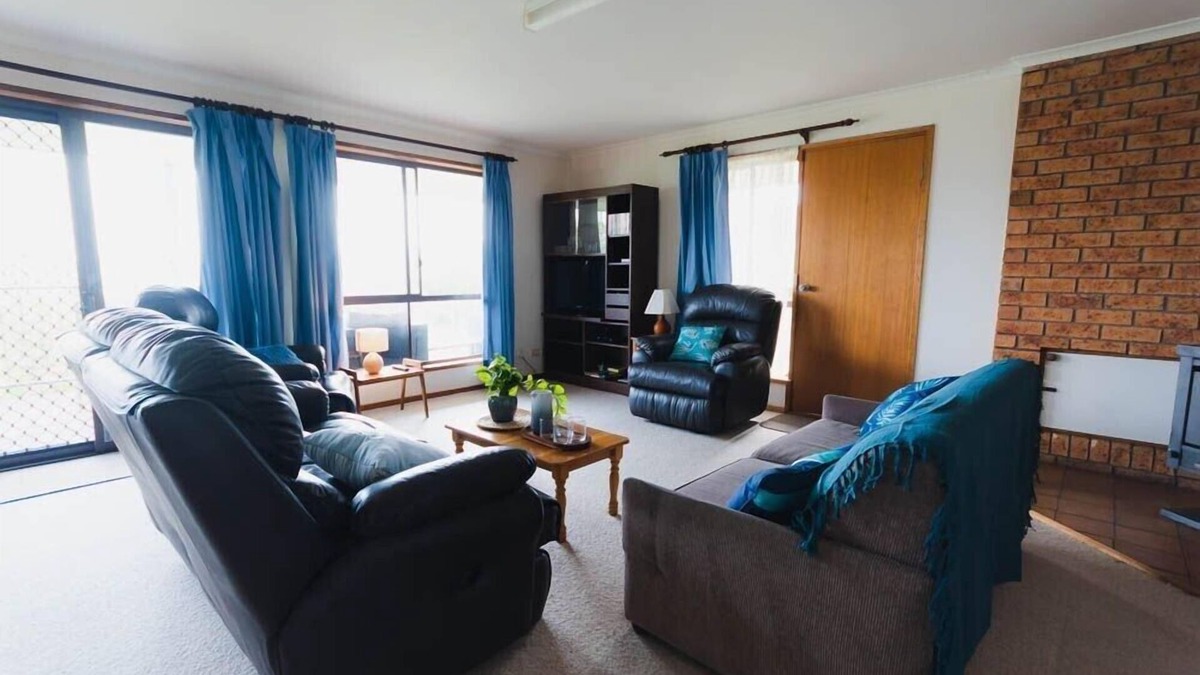 Mallacoota House | Dots Lakehouse Mallacoota