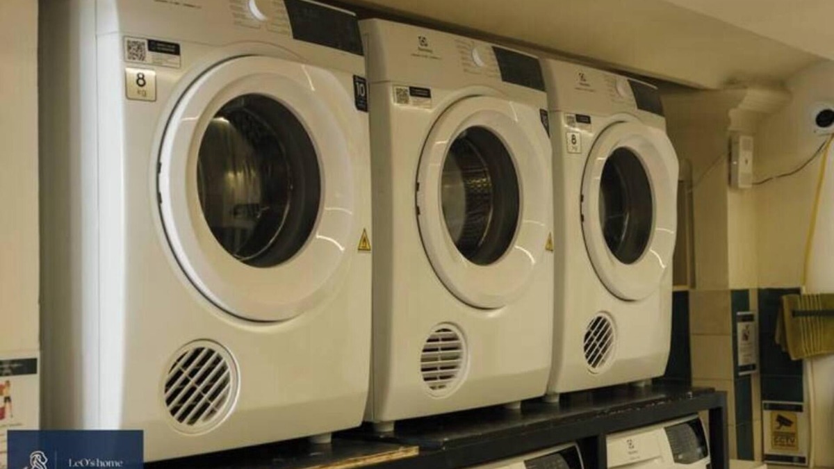 Van Mieu Apartment | Double-bed 1 BA GymPrivate FreeLaudry 2'sto Trainst