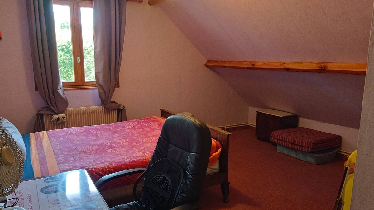 Fruges Bed & Breakfast | Double bed & single bed Tv Netflix & Amazon Video