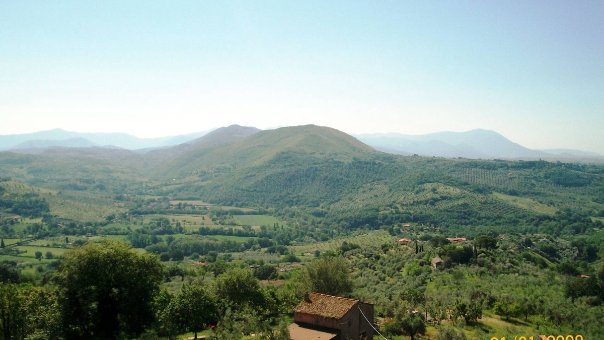 Montopoli di Sabina House | double bedroom with view