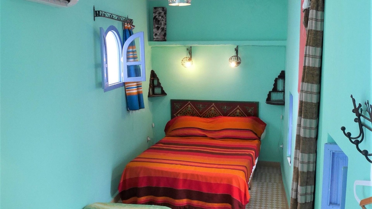 Medina of Chefchaouen Bed & Breakfast | double bedroom with bathroom and private terrace. breakfast included