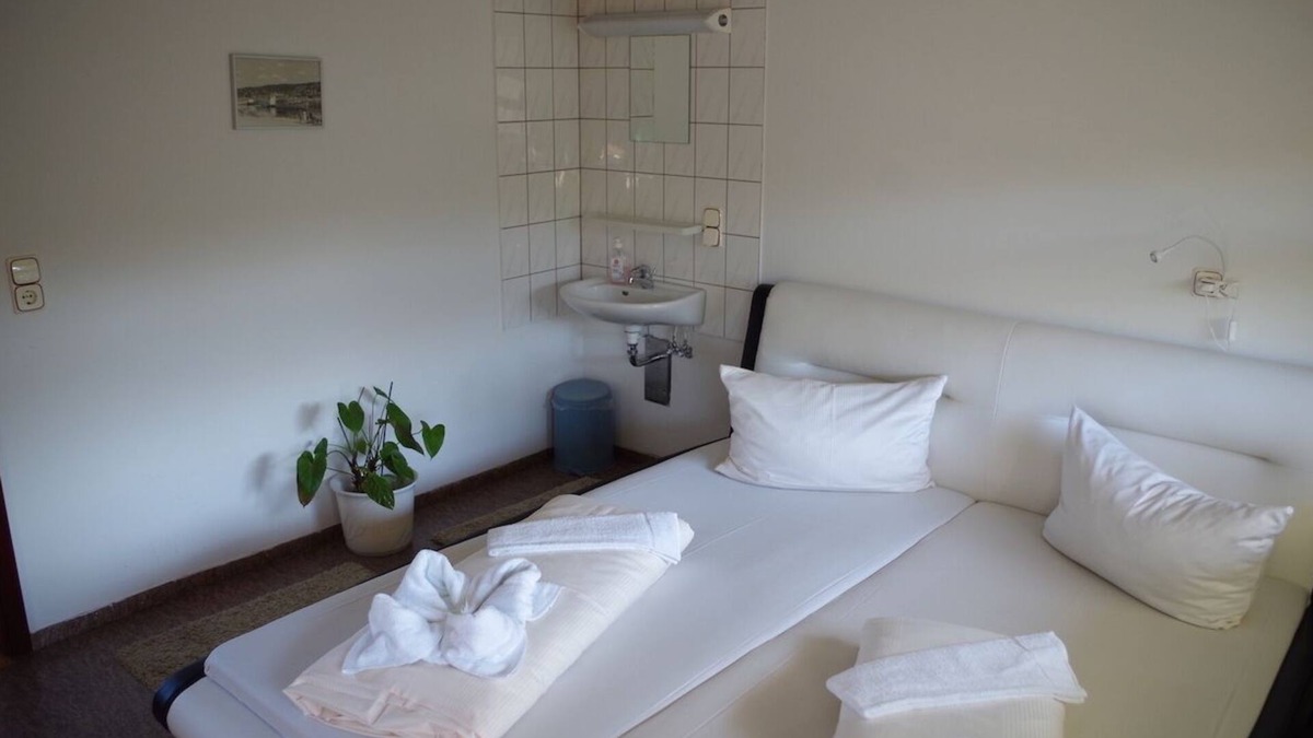 Leipziger Vorstadt Apartment | Double cabin on a residential ship