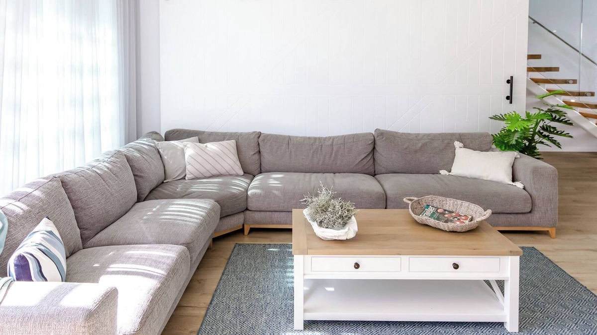 Dromana House | Double Delight - 4pm check out Sundays