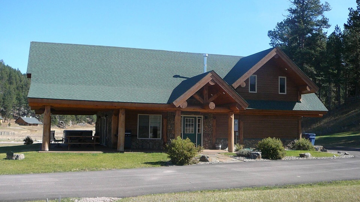 Rapid City Cabin | Double Diamond Ranch - Premier Cabin Close to Mount Rushmore & Custer Park!